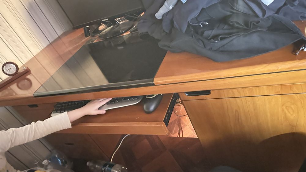 Продам офисный мебель