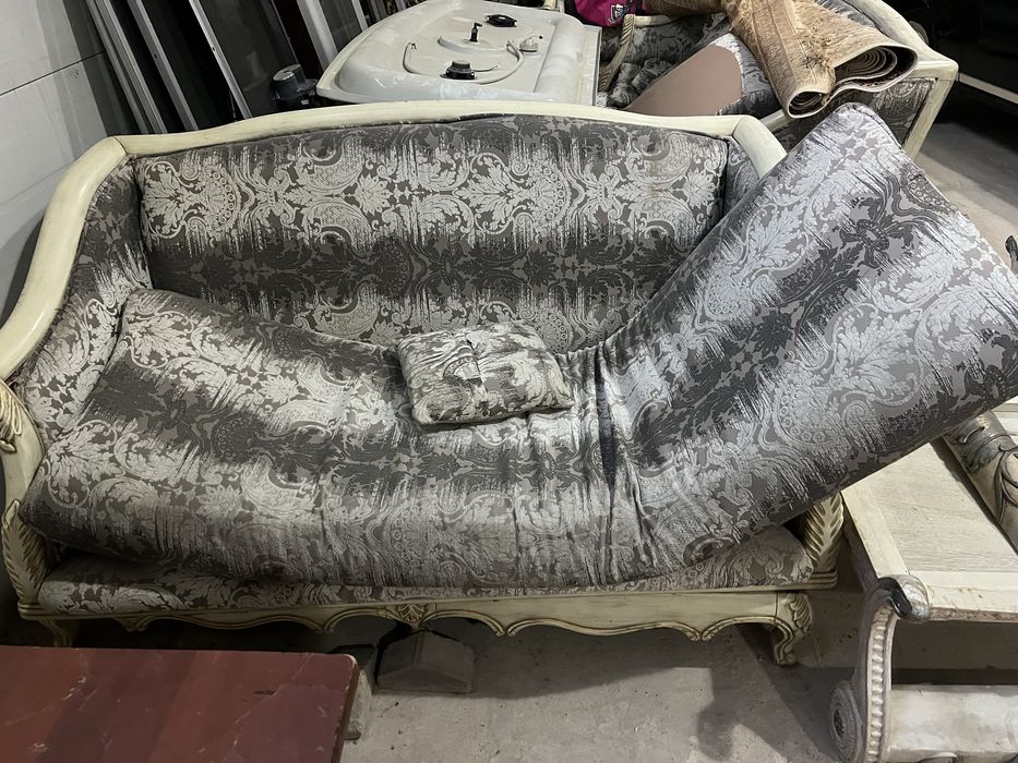 Продам диван самовывоз