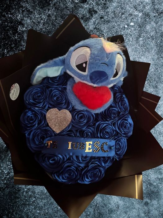 Ursuleț de Pluș Gigant cu Buchet Personalizat – Cadoul Perfect