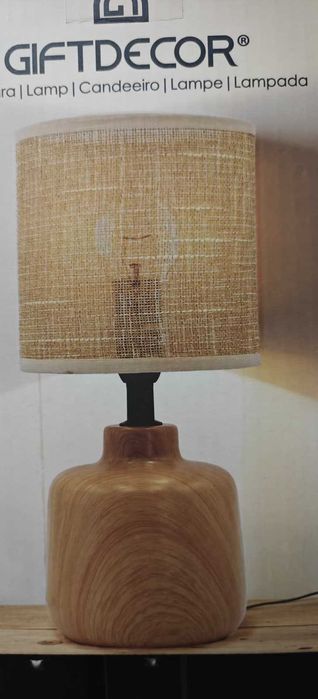 Lampă decorativă – efect lemn, stil modern, 7 modele