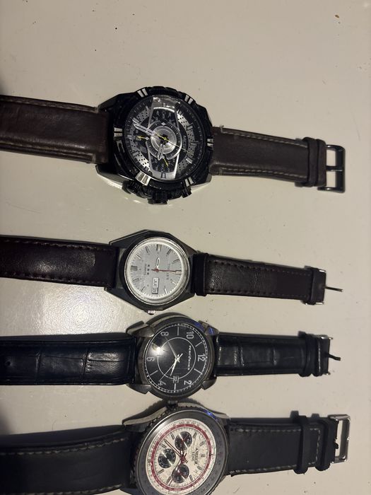 De vanzare ceasurii pe baterii