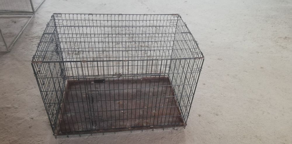 Cușcă metalică pentru câini