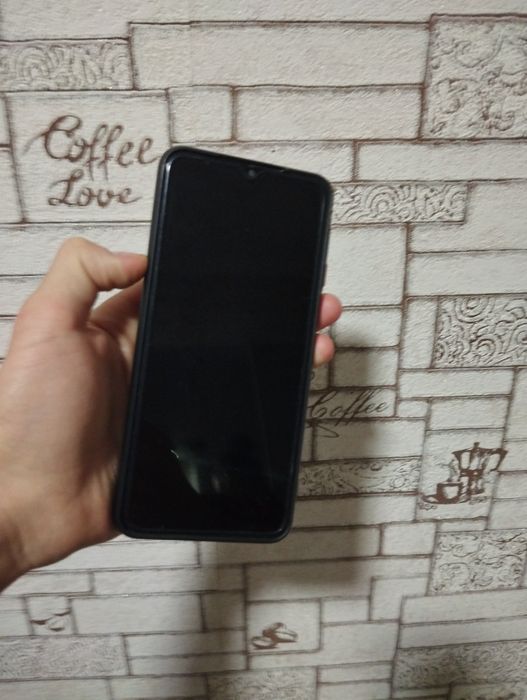 Samsung a04 sotiladi zor ishlash narx 450 kelishiladi boshqa aybi yoqq