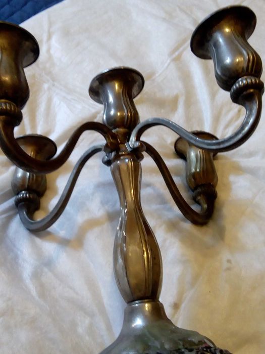 Масивен посребрен елегантен свещник