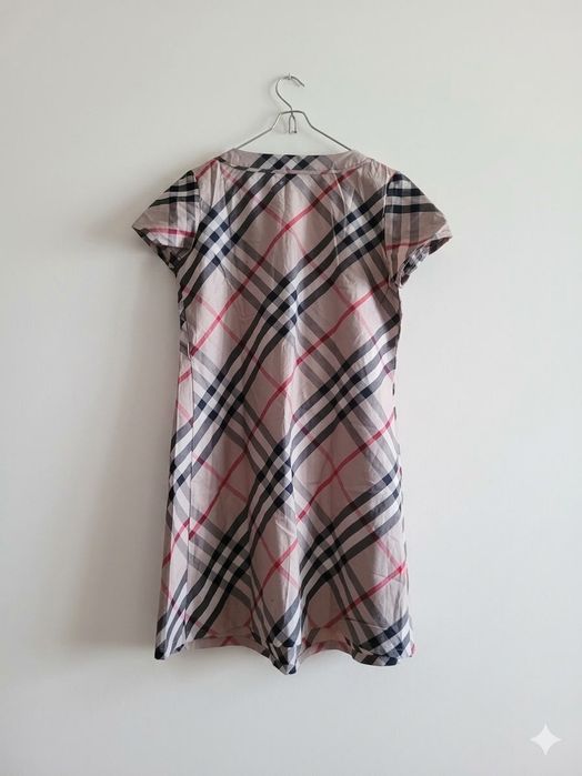 Платье BURBERRY (46/48 р-р)
Фирма/ Бренд: BURBERRY