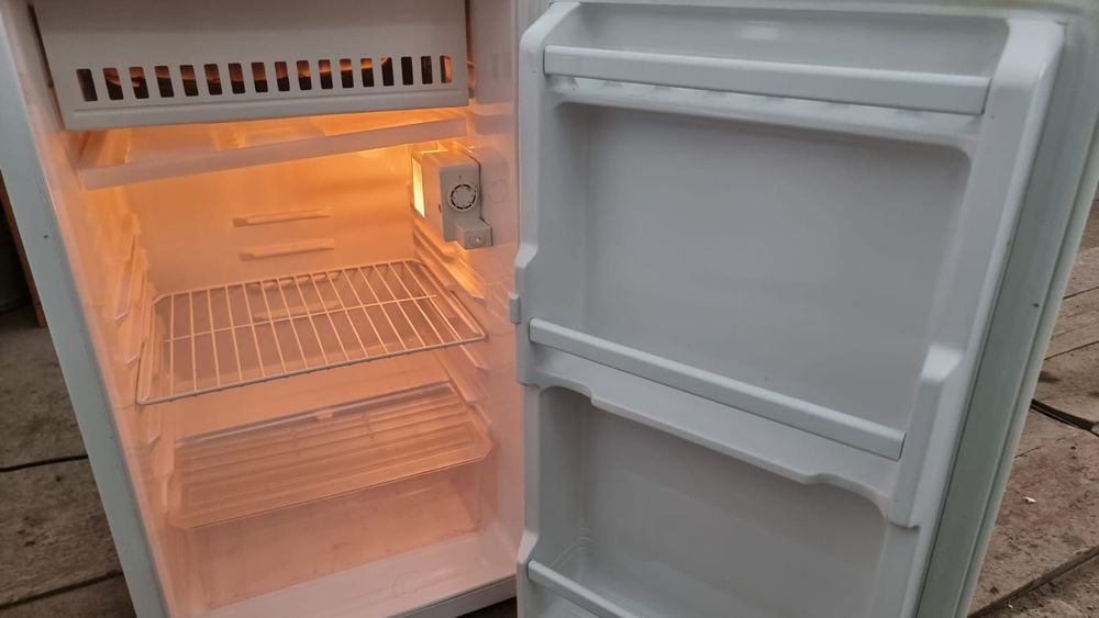 Продам мини холодильник