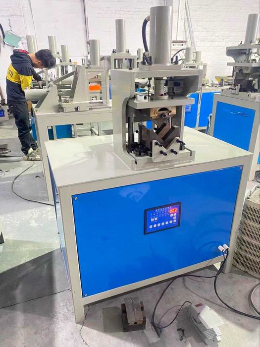 45°/90° kvadrat truba kesish va bukish — резка и гибка труб 45°/90° ст