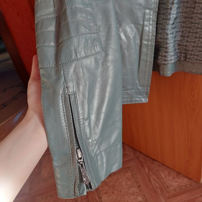 Кожаная куртка женская