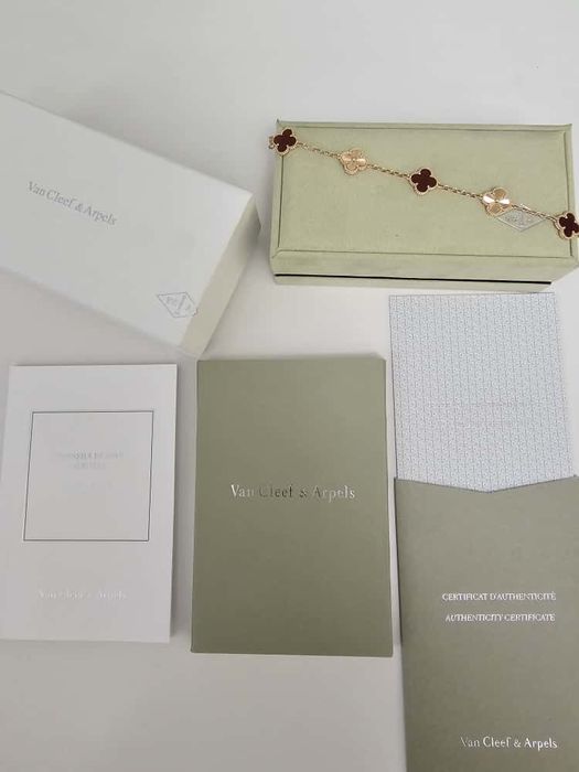 Van Cleef 5 Motifs Bracelet