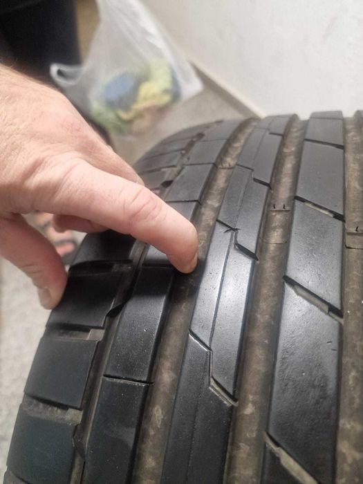 600 lei ambele bucati/ Anvelope Hankook de vara 225/40/19 DOT 07/2024