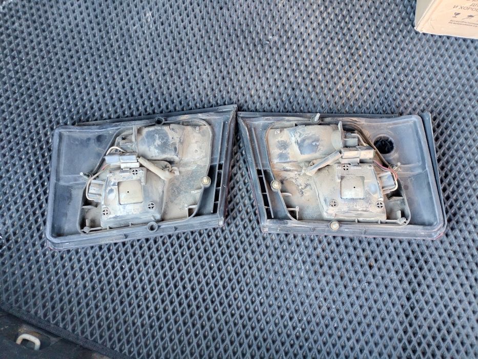 Продается задние фонари