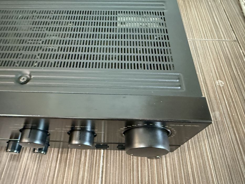 Pioneer A-676 Стерео усилвател