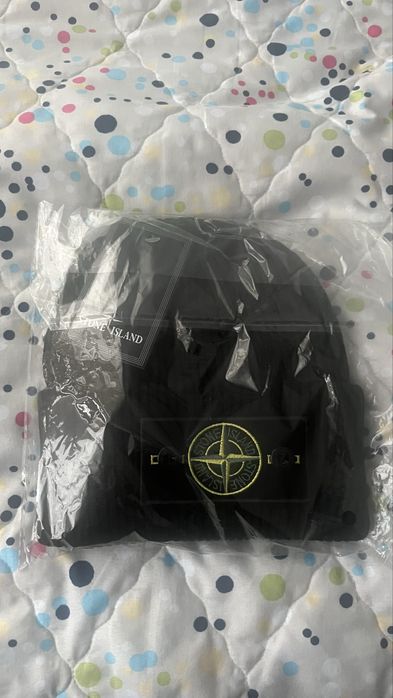 Stone island beanie and hoodie