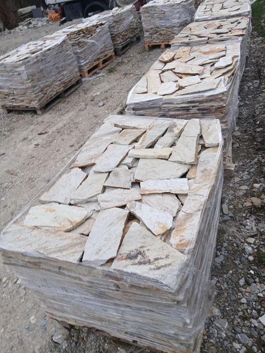 Piatră de munte naturală