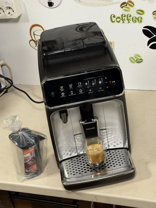 Кафемашина кафе автомат Philips Latte go с гаранция