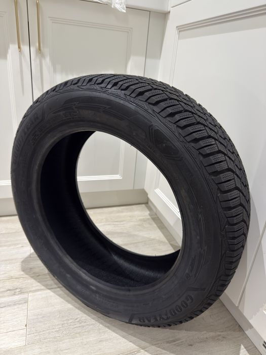 Продам Шины GoodYear UltraGrip Ice 3