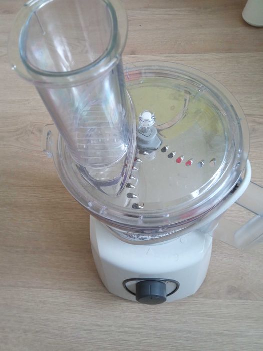 Кухненски робот Bosch - MCM3100W, 800W, 2 степени, 2.3 l, бял