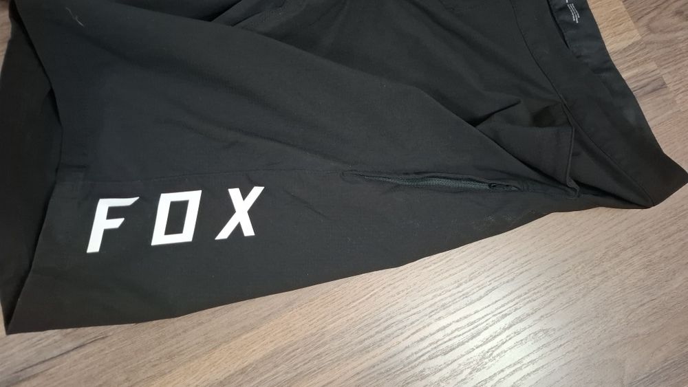 Къси гащи на марката FOX