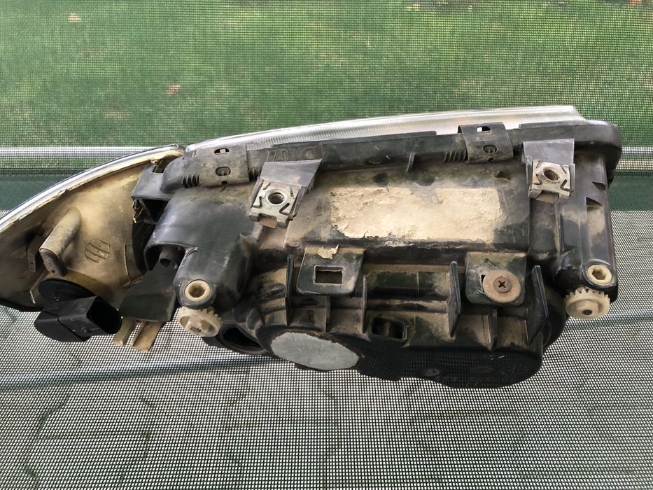 Фарове ауди А3 8л оригинални хела