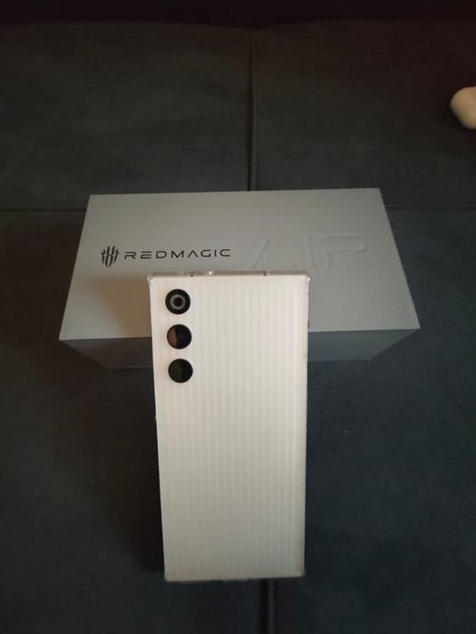 Red Magic 10 Air 12/256 White