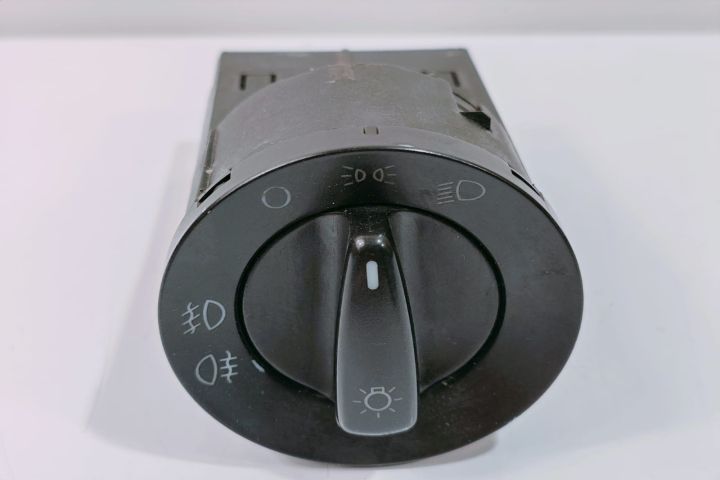 Bloc  Lumini  1C0941531A Volkswagen VW Bora prima generatie seria