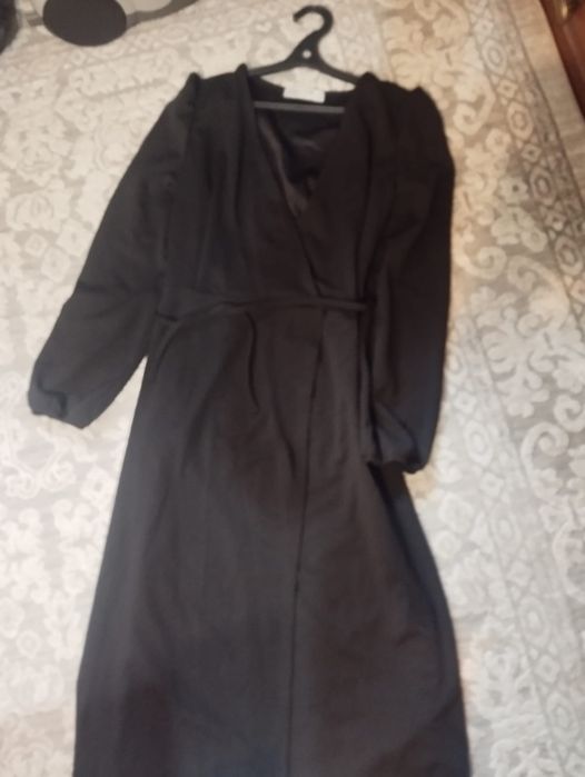 Платья б/у в идеальном состоянии,размеры разные