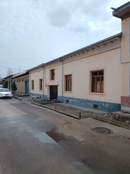 Nazarbek ittifoq 8 sotih 10 ta xona uchastka yer katta ittifoq