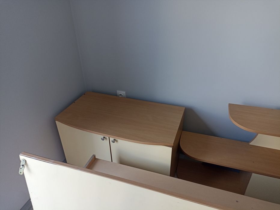 Подарявам мебели