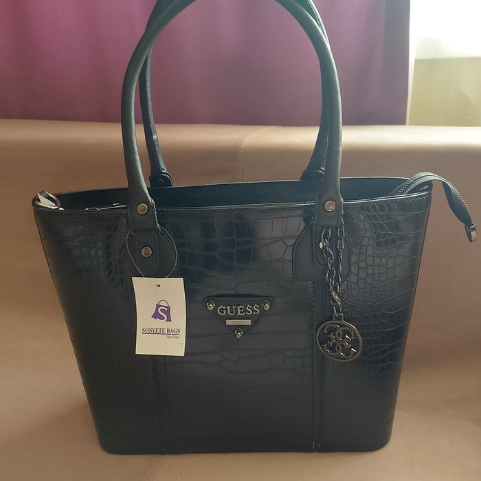 Оригинална дамска чанта Mishael Kors и GUESS