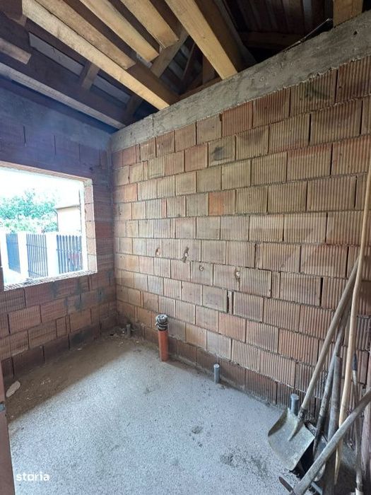 Casa  pe un nivel | 3 dormitoare | Stadiu de rosu | Toate utilitatile
