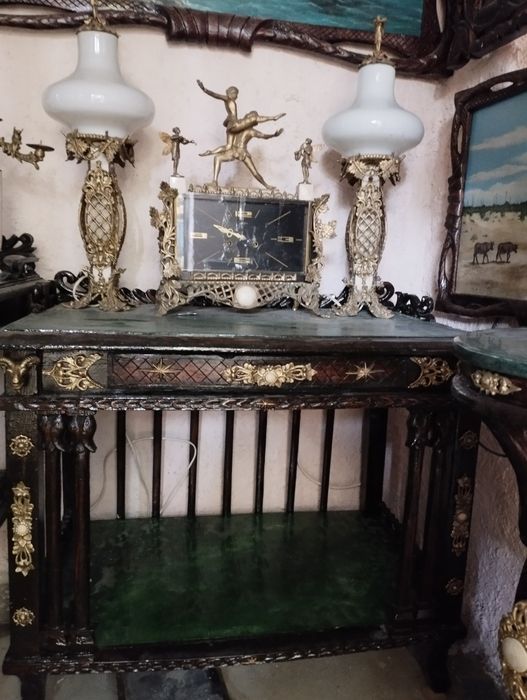 Часы настольные со светильниками статуэтка бронза