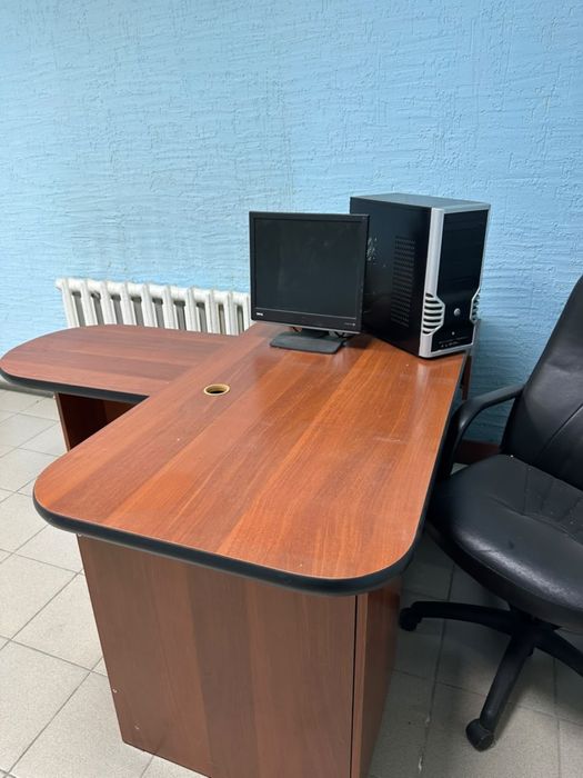 Продам стол, кресло, комод, шкаф, диван