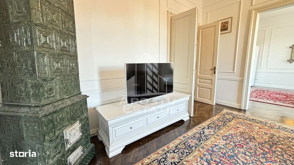 Apartament cu 3 camere de vanzare, cladire istorica, Timisoara, Timis