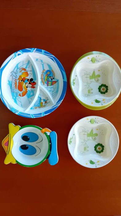 Чинии за храна за бебе