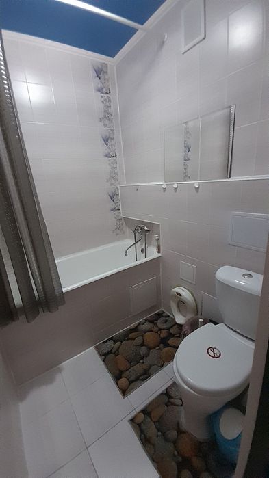 Продается 2- ком , теплая, светлая