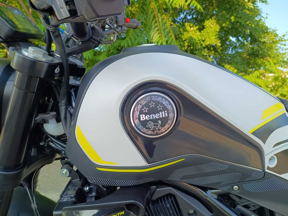 Benelli Leoncino 250