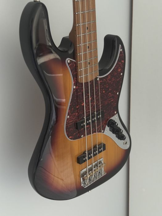 Vand Chitara Bass JET Guitars JJB-300 SB