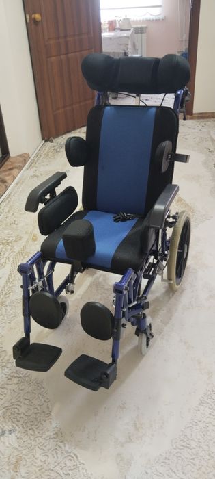 Продам инвалидную коляску