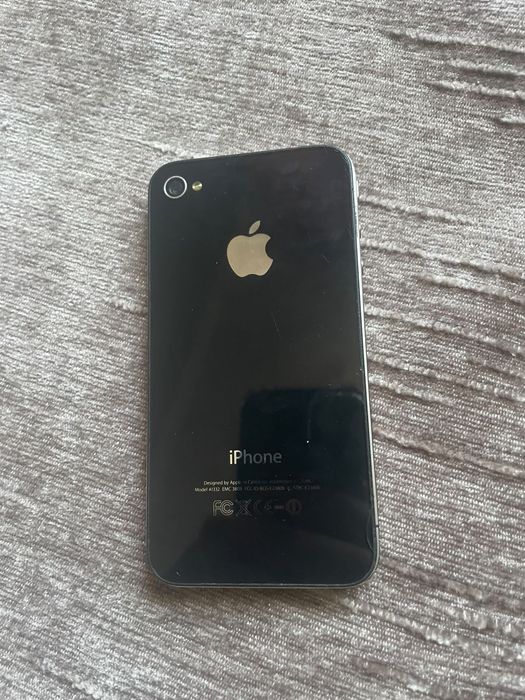 Продам iPhone 4 в хорошем состоянии