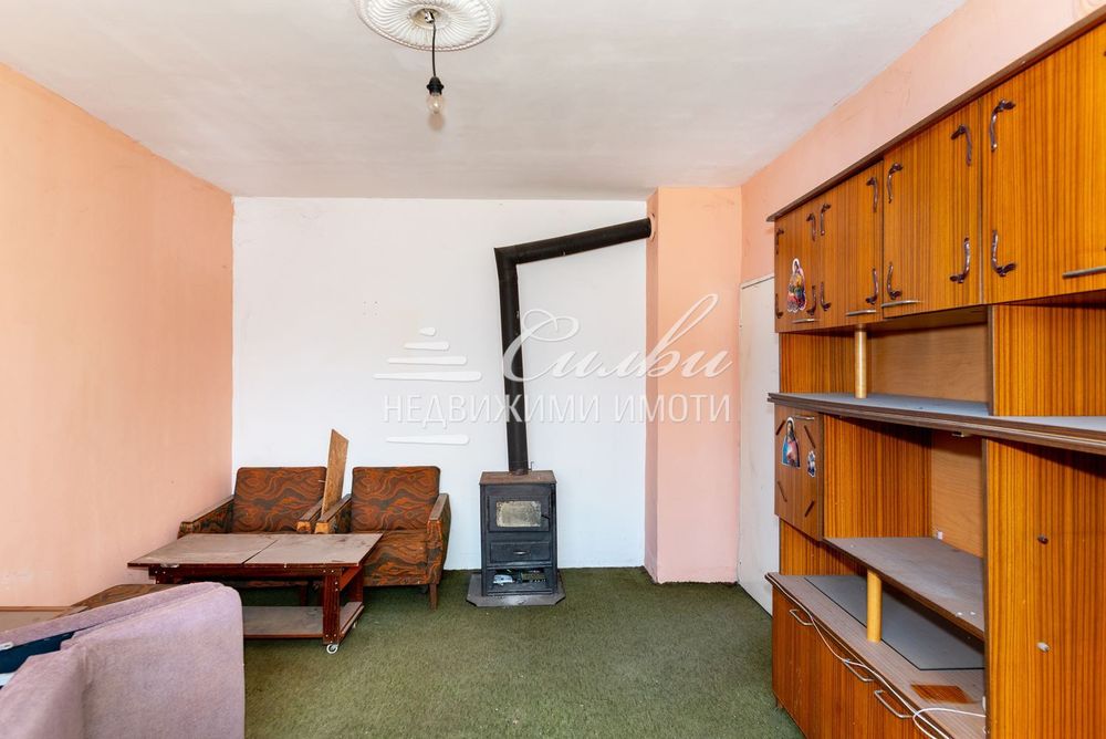 Продава се Едностаен апартамент в Шумен, Тракия - 40 кв.м за 1550 €/кв.м - Снимка #1
