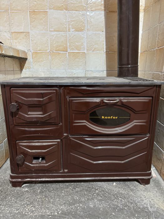 Готварска печка на твърдо гориво Konfor