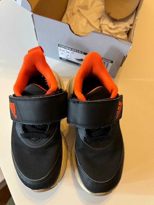 Adidas marimea 28