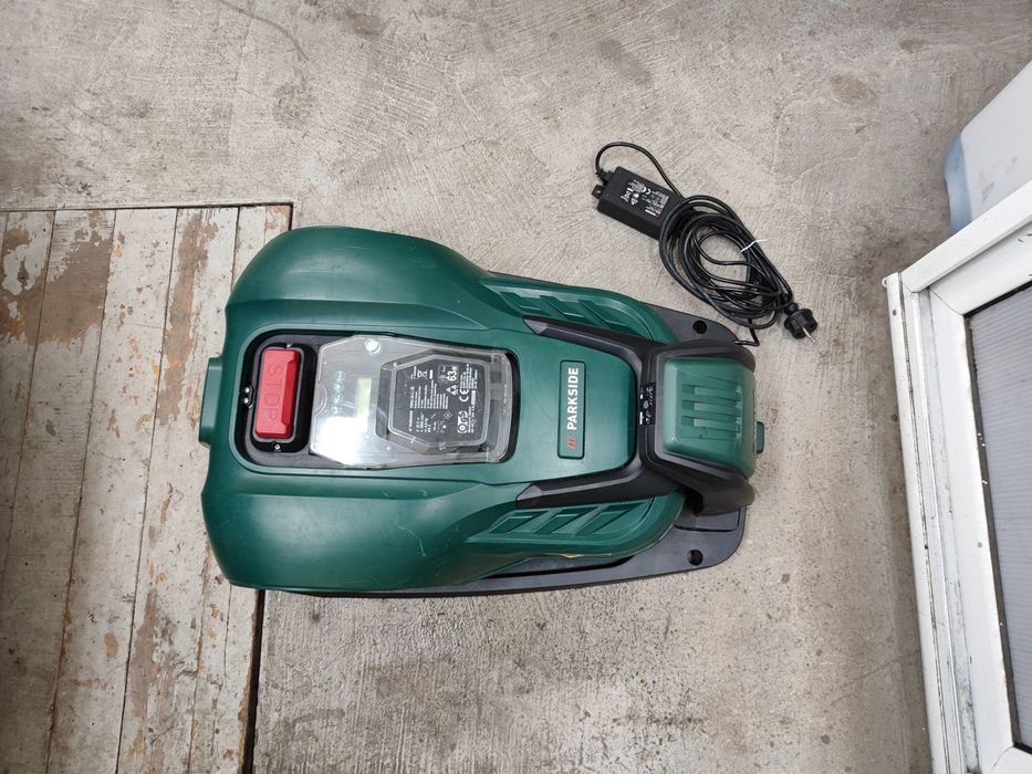 Робот косачка Parkside