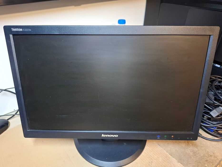 Компютър и монитор - LENOVO