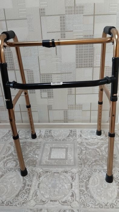 Продам биотуалет стул и ходунки