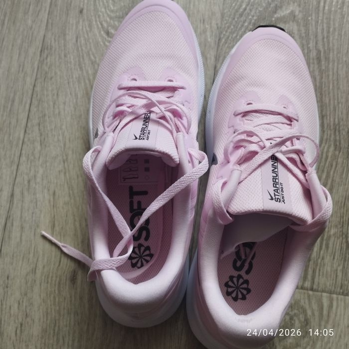 Нови дамски оригинални маратонки Найк номер 39