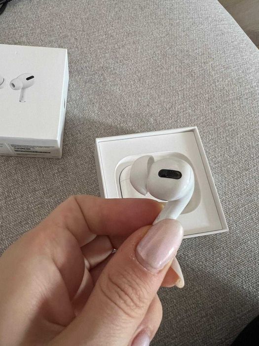 AirPods Pro Gen 1 2019