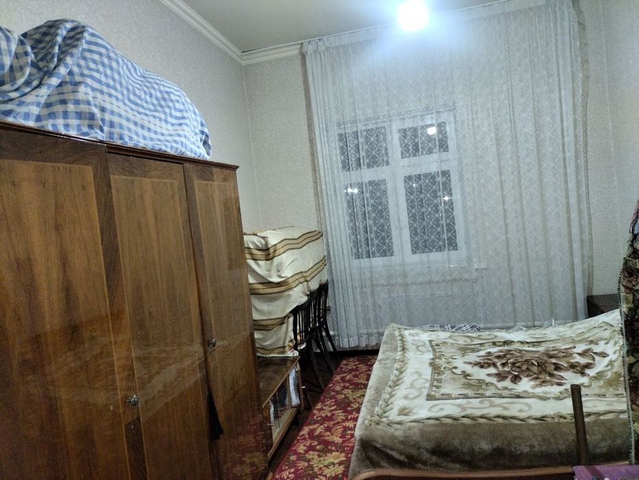 Травматология.Вдоль дороги продаётся дом.