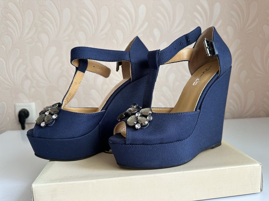 Женская обувь туфли