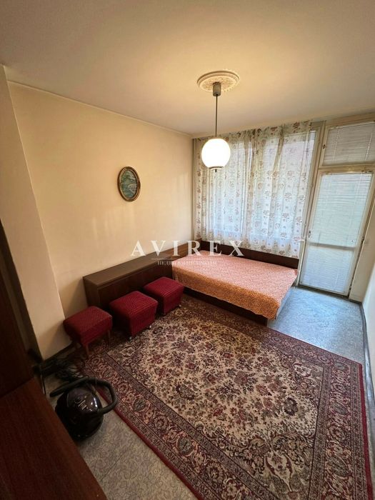 Дава се под наем Тристаен апартамент в Пловдив, Кючук Париж - 90 кв.м за 323.85 € - Снимка #12